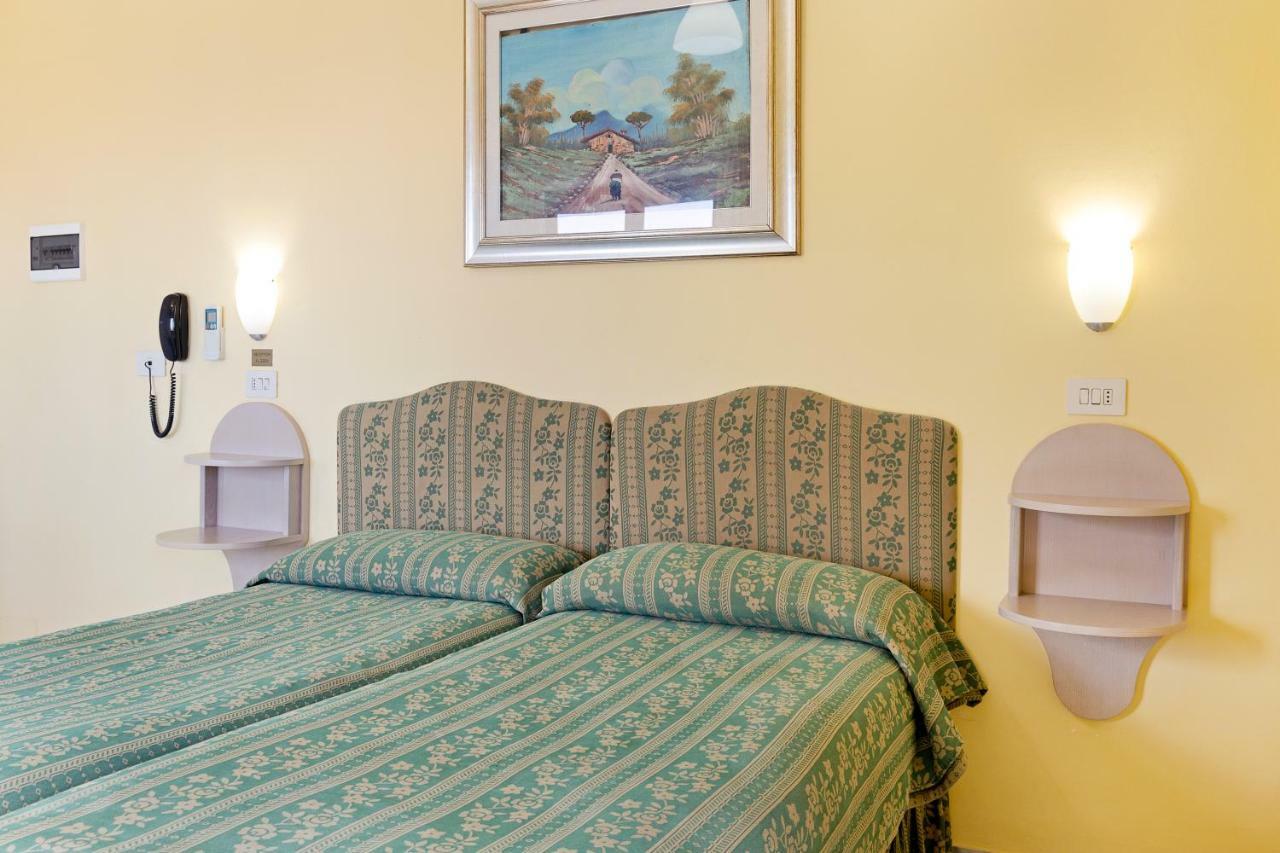 Hotel Carmencita Anacapri  Exteriör bild